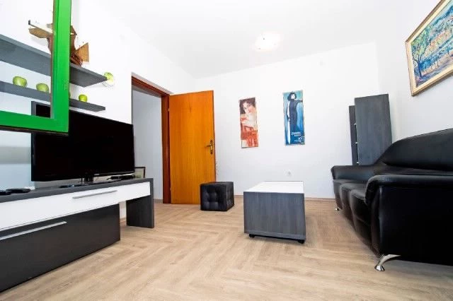 Vila Ostrov Iž - Mali Iž OS 9357 N1