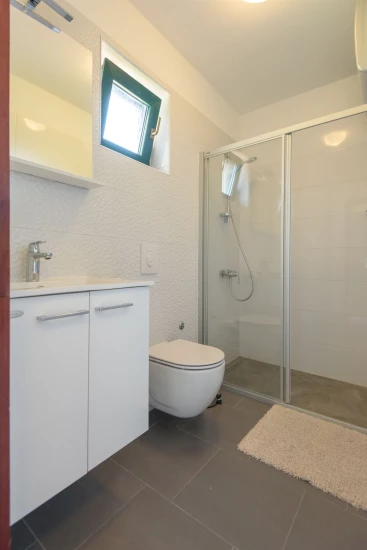 Vila Ostrov Iž - Mali Iž OS 9357 N1