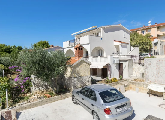 Apartmán Střední Dalmácie - Okrug Gornji DA 7282 N1