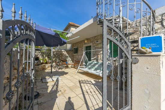 Domek Střední Dalmácie - Vinišće DA 7296 N1