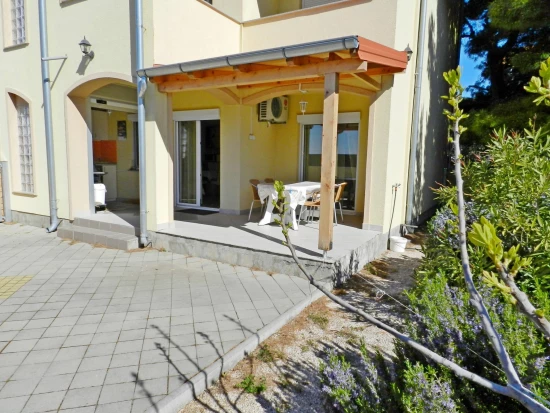 Apartmán Severní Dalmácie - Tribunj (Vodice) DA 7353 N1