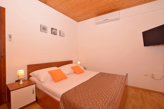 Apartmán Severní Dalmácie - Pirovac DA 7355 N2