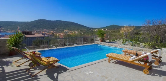 Vila Střední Dalmácie - Vinišće DA 7375 N1
