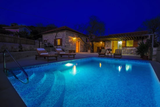 Vila Střední Dalmácie - Vinišće DA 7375 N1