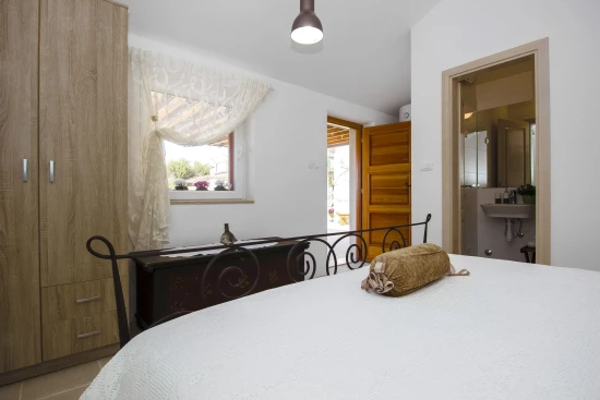 Vila Střední Dalmácie - Vinišće DA 7375 N1