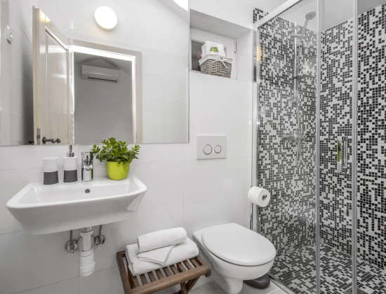 Vila Střední Dalmácie - Vinišće DA 7375 N1