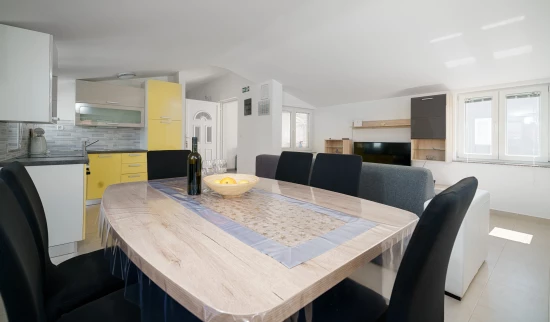Apartmán Severní Dalmácie - Tribunj (Vodice) DA 7381 N1