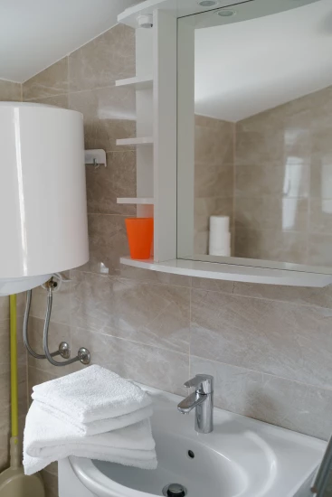 Apartmán Severní Dalmácie - Tribunj (Vodice) DA 7381 N1