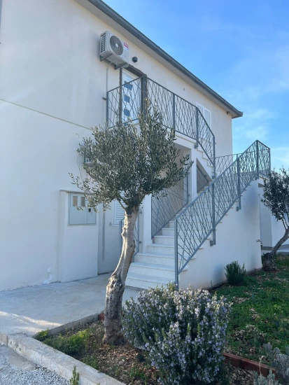 Apartmán Střední Dalmácie - Vinišće DA 7382 N1