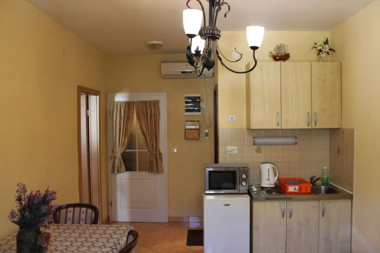 Apartmán Černá Hora - Dobrota CH 7018 N1