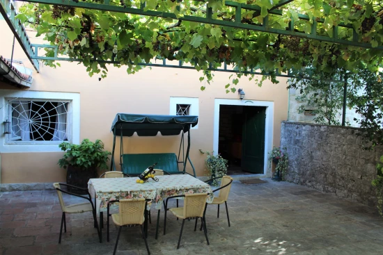 Apartmán Černá Hora - Dobrota CH 7018 N2