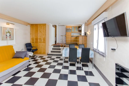 Apartmán Střední Dalmácie - Okrug Gornji DA 7403 N1