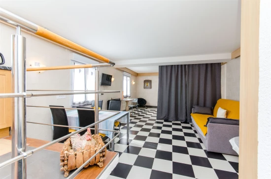 Apartmán Střední Dalmácie - Okrug Gornji DA 7403 N1