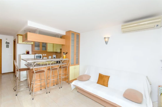 Apartmán Střední Dalmácie - Okrug Gornji DA 7403 N2