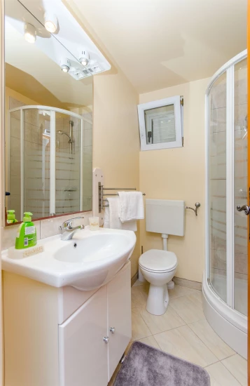 Apartmán Střední Dalmácie - Okrug Gornji DA 7403 N2