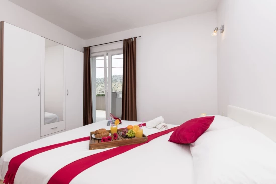 Domek Střední Dalmácie - Srinjine (Split) DA 7411 N1