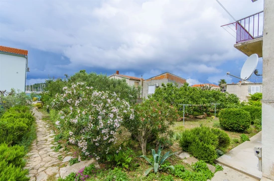 Apartmán Severní Dalmácie - Rogoznica DA 7412 N1