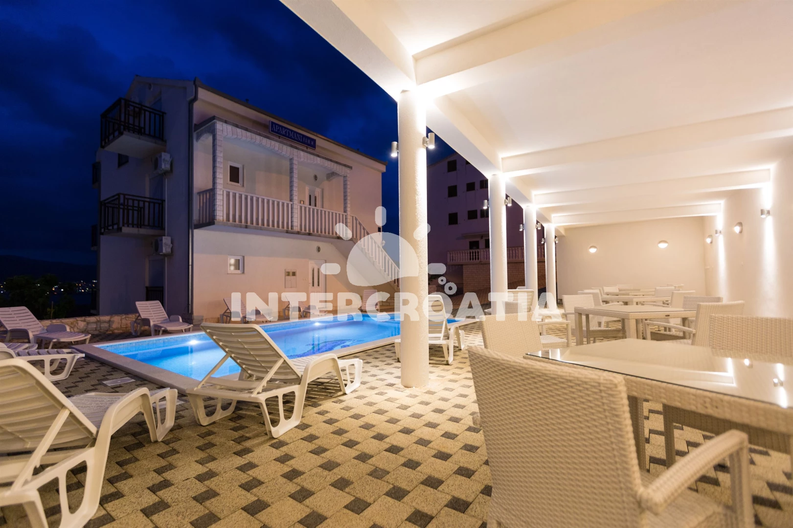 Apartmán Střední Dalmácie - Okrug Donji DA 7432 N2