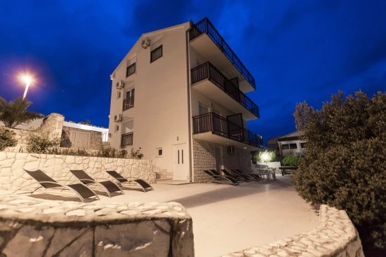 Apartmán Střední Dalmácie - Okrug Donji DA 7432 N6