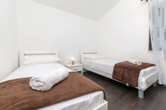 Apartmán Střední Dalmácie - Staniči DA 7445 N2