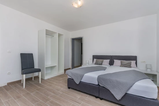 Apartmán Střední Dalmácie - Pisak DA 7508 N3