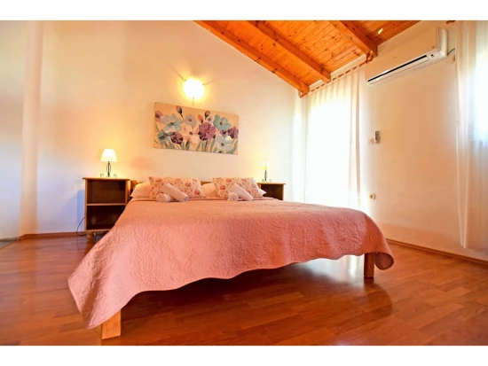 Apartmán Severní Dalmácie - Starigrad Paklenica DA 7522 N2