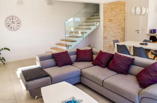 Vila Ostrov Iž - Mali Iž OS 9611 N1