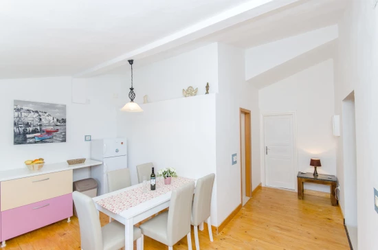 Apartmán Střední Dalmácie - Okrug Gornji DA 7540 N1