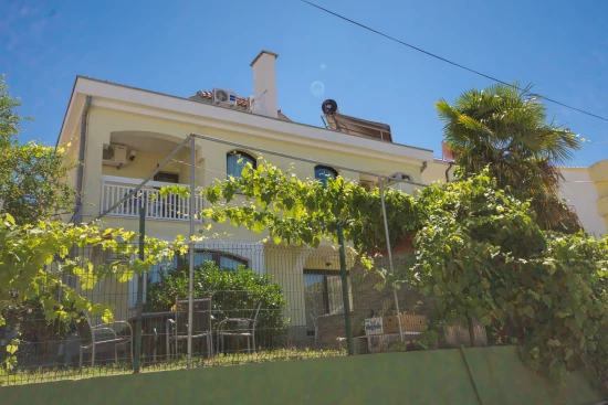 Apartmán Střední Dalmácie - Okrug Gornji DA 7552 N1