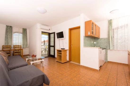Apartmán Střední Dalmácie - Okrug Gornji DA 7552 N1