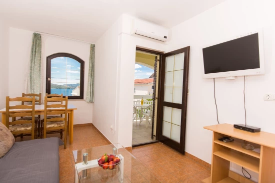 Apartmán Střední Dalmácie - Okrug Gornji DA 7552 N1
