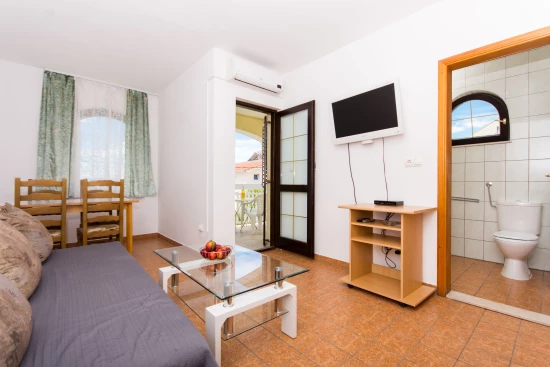 Apartmán Střední Dalmácie - Okrug Gornji DA 7552 N1