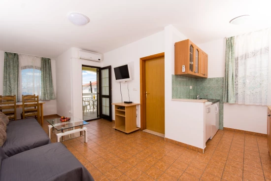 Apartmán Střední Dalmácie - Okrug Gornji DA 7552 N1