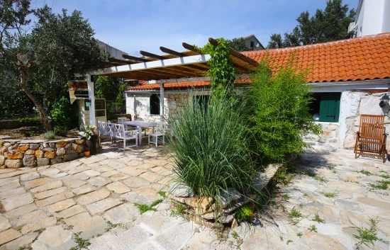 Domek Střední Dalmácie - Vinišće DA 7553 N1