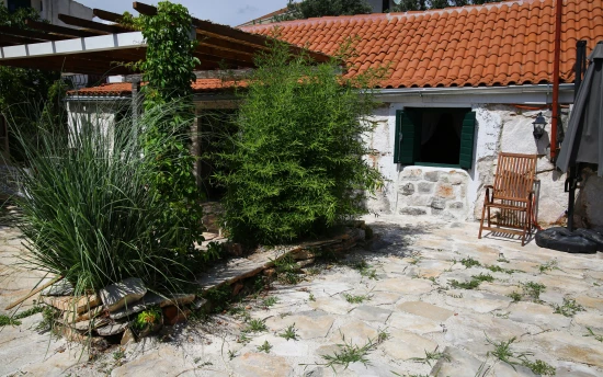Domek Střední Dalmácie - Vinišće DA 7553 N1