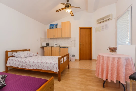 Apartmán Střední Dalmácie - Kaštela DA 7561 N2