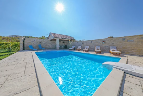 Vila Severní Dalmácie - Benkovac DA 7569 N1