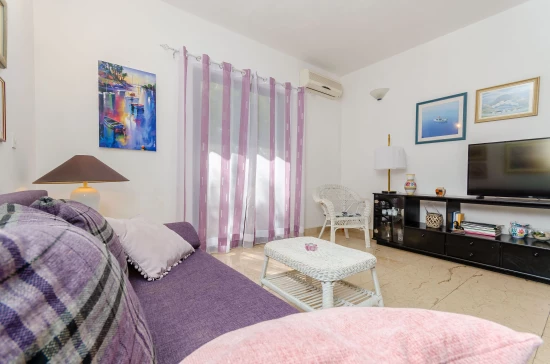 Apartmán Střední Dalmácie - Okrug Gornji DA 7581 N1