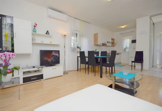 Apartmán Severní Dalmácie - Vodice DA 7603 N1