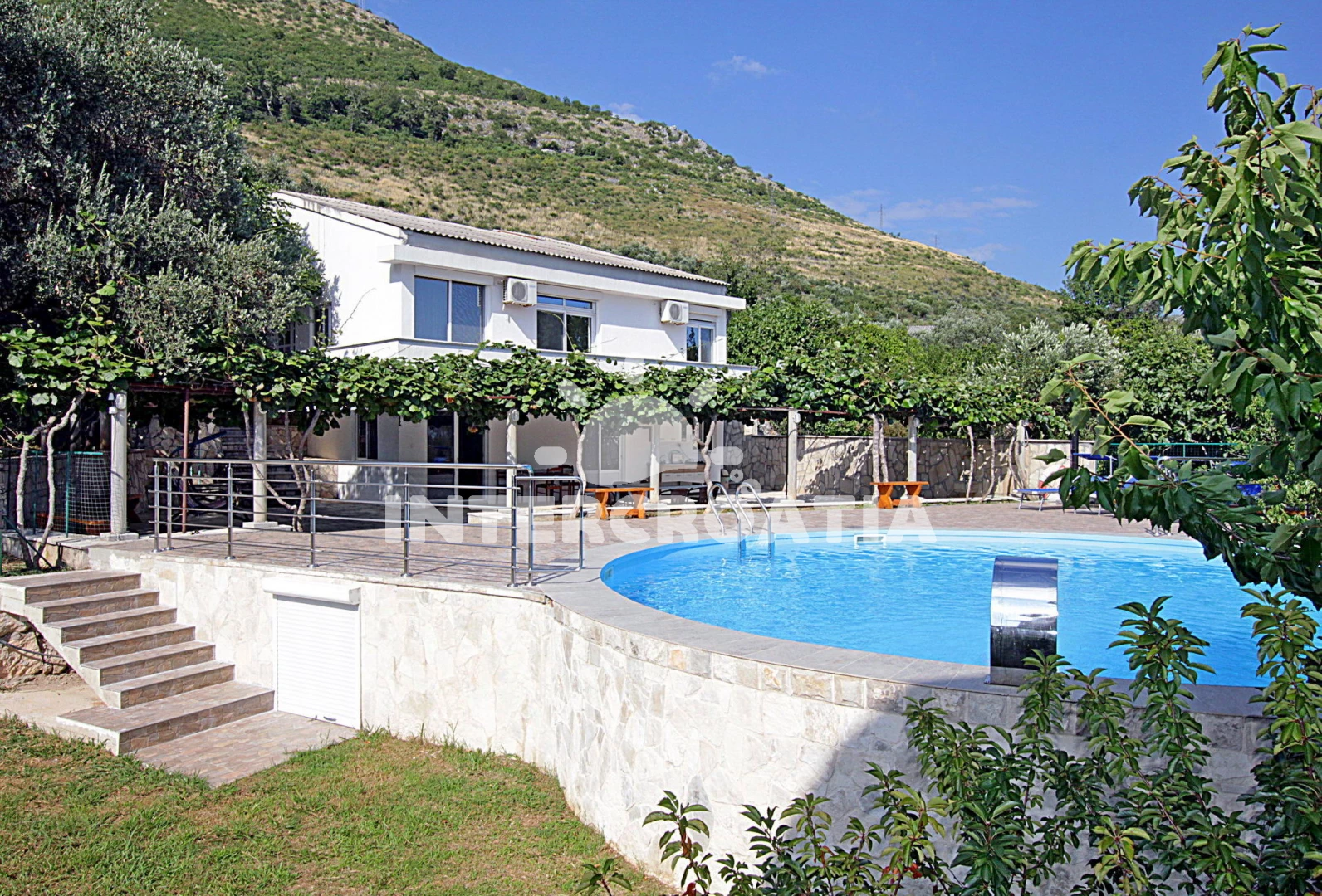 Vila Černá Hora - Reževići CH 7032 N1