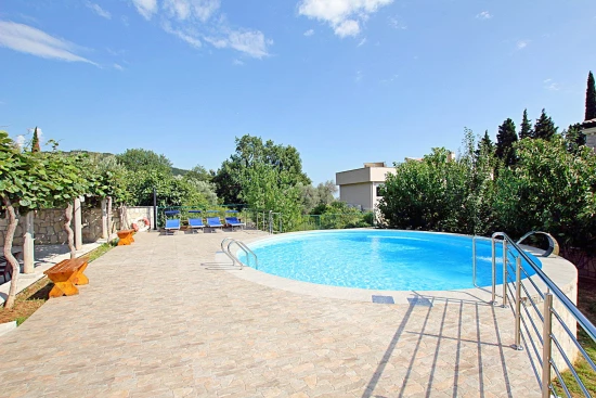 Vila Černá Hora - Reževići CH 7032 N1