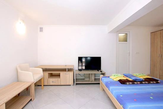 Vila Černá Hora - Reževići CH 7032 N1