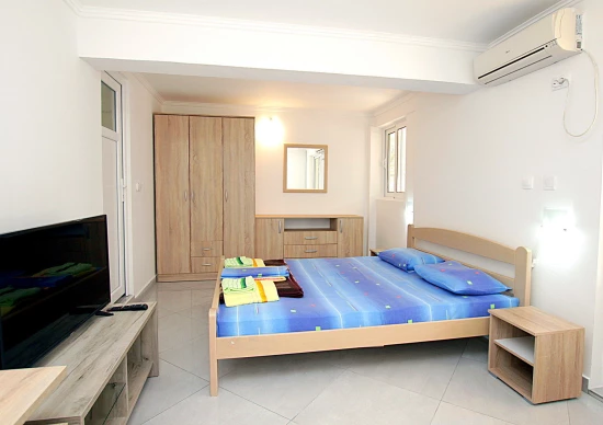 Vila Černá Hora - Reževići CH 7032 N1