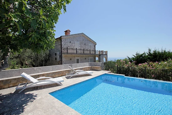 Vila Černá Hora - Reževići CH 7033 N1