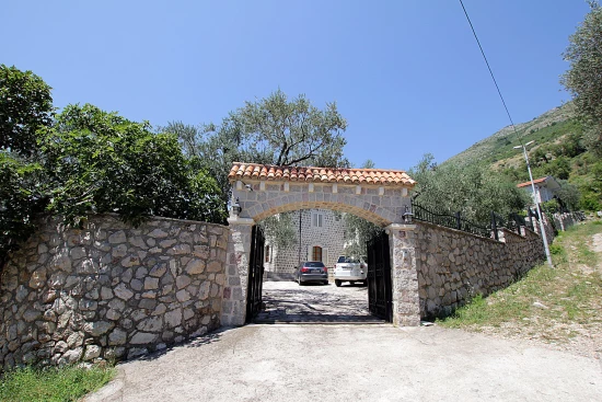 Vila Černá Hora - Reževići CH 7033 N1