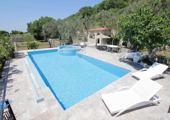 Vila Černá Hora - Reževići CH 7033 N1