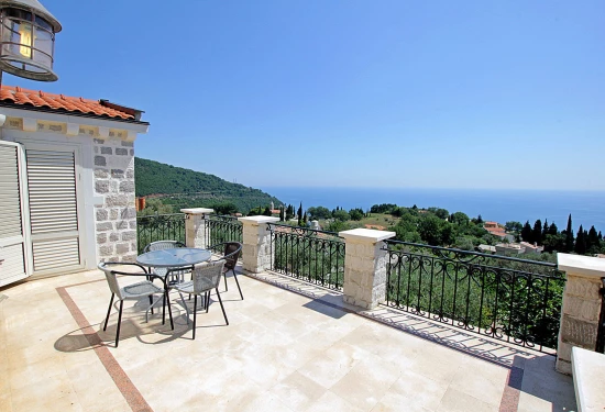 Vila Černá Hora - Reževići CH 7033 N1