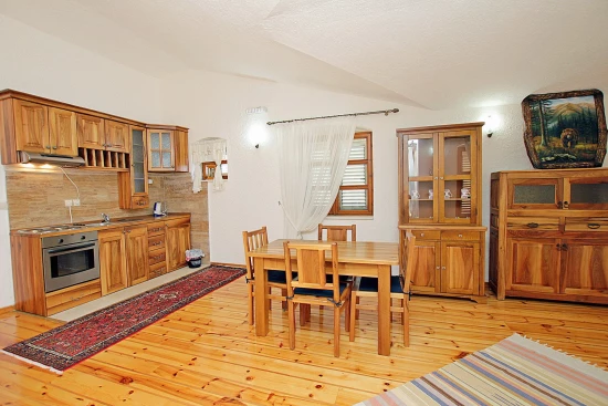 Vila Černá Hora - Reževići CH 7033 N1