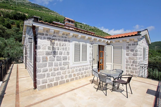 Vila Černá Hora - Reževići CH 7033 N1