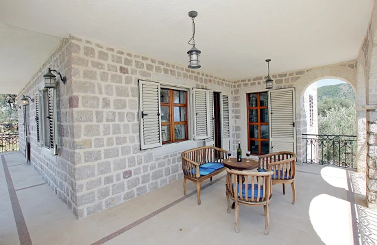 Vila Černá Hora - Reževići CH 7033 N1